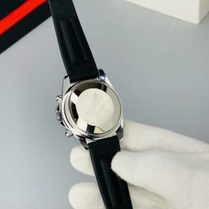 Rolex Oyster Perpetual, luxury Rolex watch, stainless steel dial watch, premium rubber strap watch, men’s luxury timepiece, Rolex wrist watch, classic Rolex design, timeless Rolex watch, high end men’s watch, Rolex without box